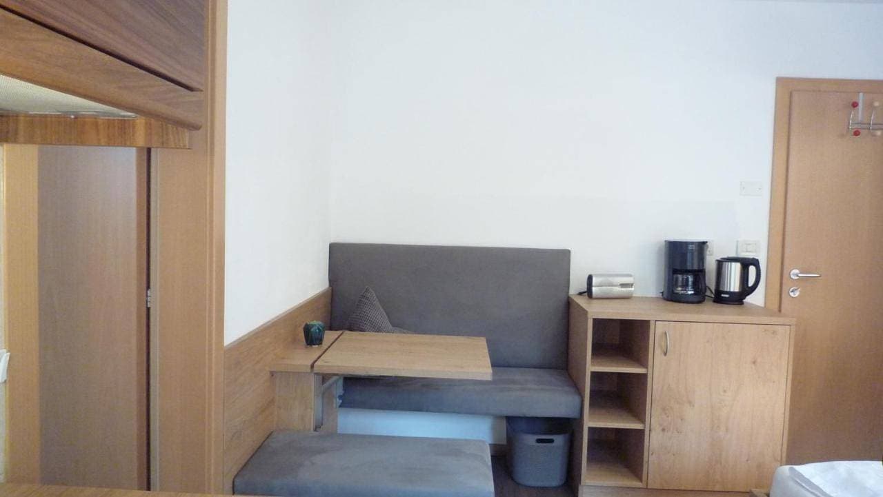 Foto 3 von 13: Studio with Balcony