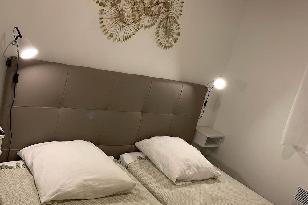 Foto 4 von 30: Prächtige neue 3-Zimmer-Wohnung im Erdgeschoss mit vollem Komfort, Zugang zum Strand und Pool