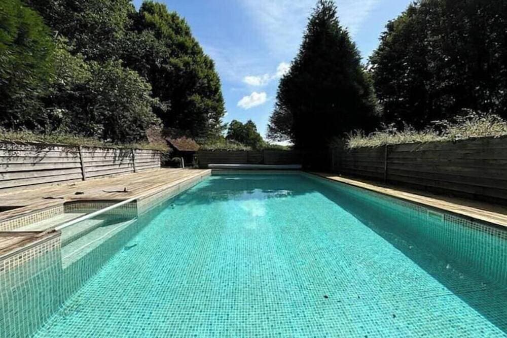 La Hanoudière Estate • Ultra-private • Swimming Pool 1