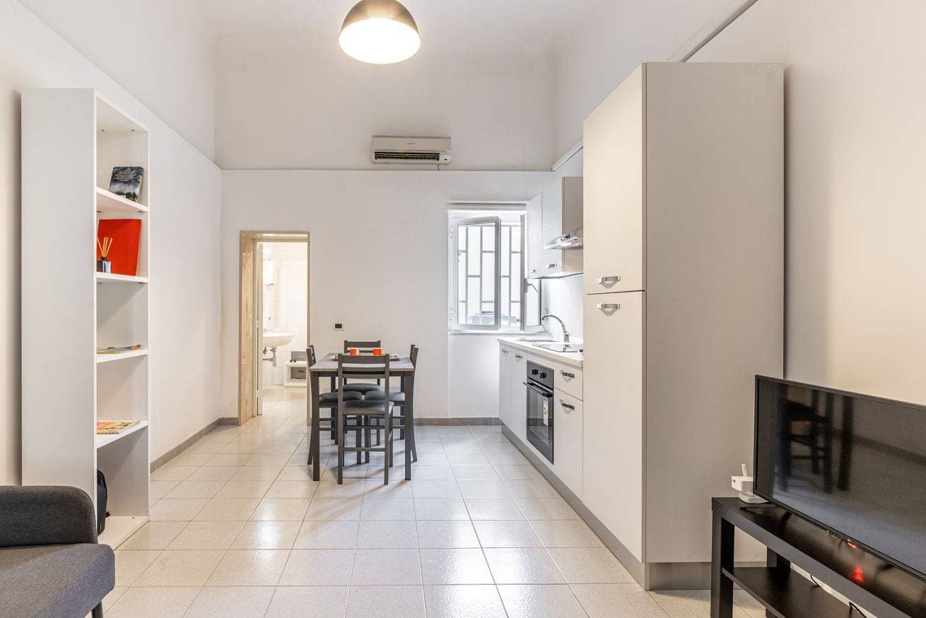 Foto 3 von 12: Ferienwohnung für 3 Personen mit Balkon/Terrasse