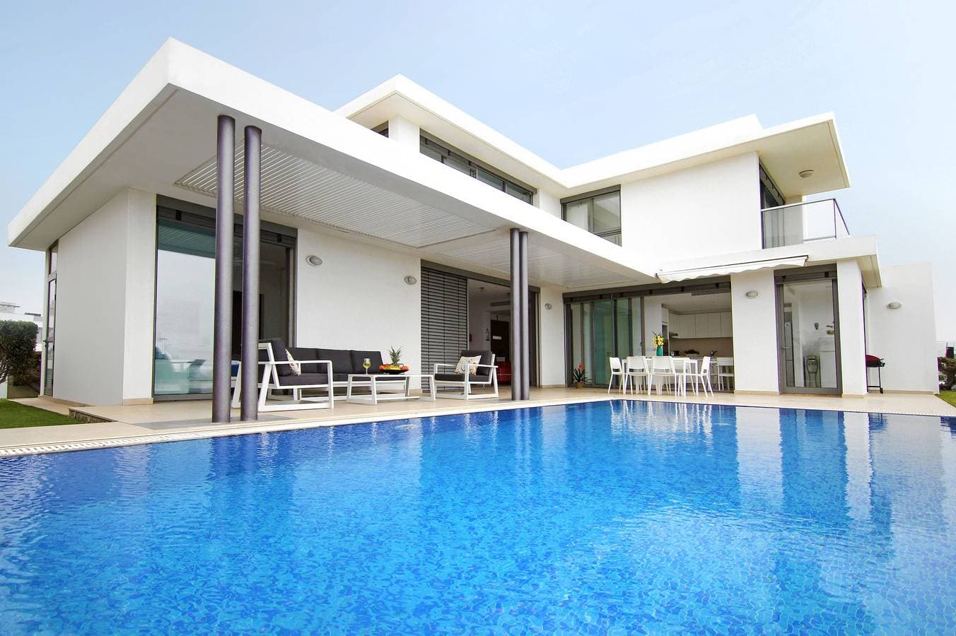 Foto 4 von 35: Villa für 8 Personen mit Pool