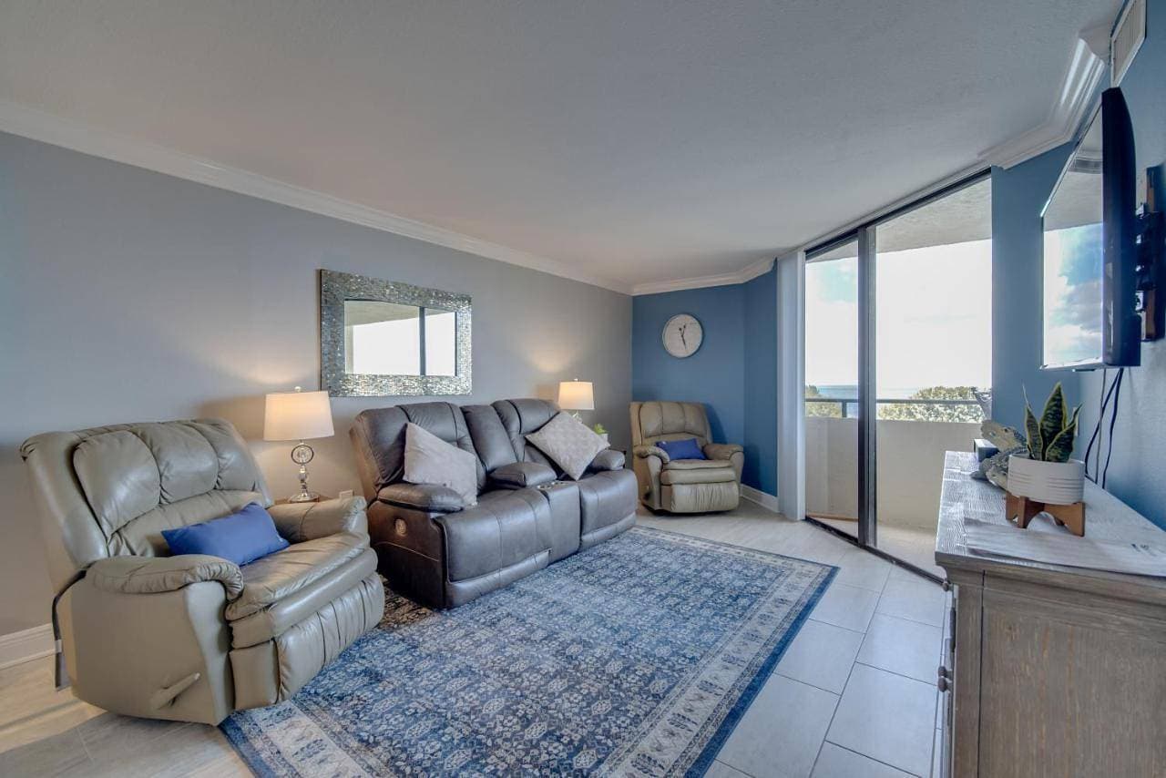 Remarkable Hudson Condo w/ Coastal Views! 1