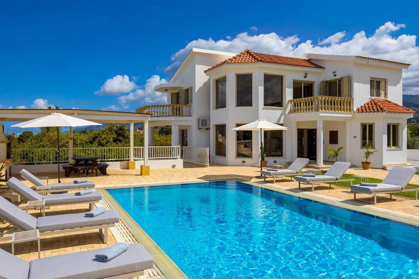 Foto 2 von 30: Villa für 8 Personen mit Terrasse