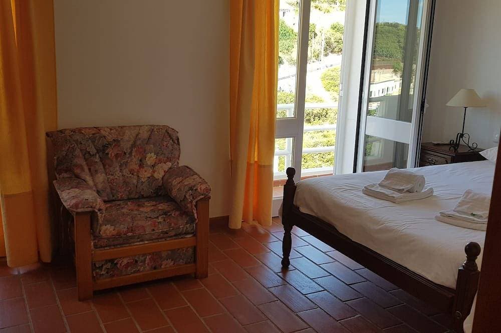 Foto 3 von 23: Beach house in Benagil, praia do Carvoeiro