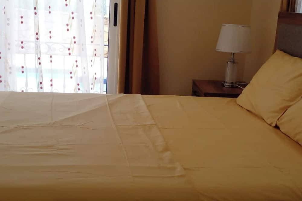 Foto 2 von 29: Fabulous 4 Bed Villa with 10m x 5m Private Pool located Ozankoy, N. Cyprus