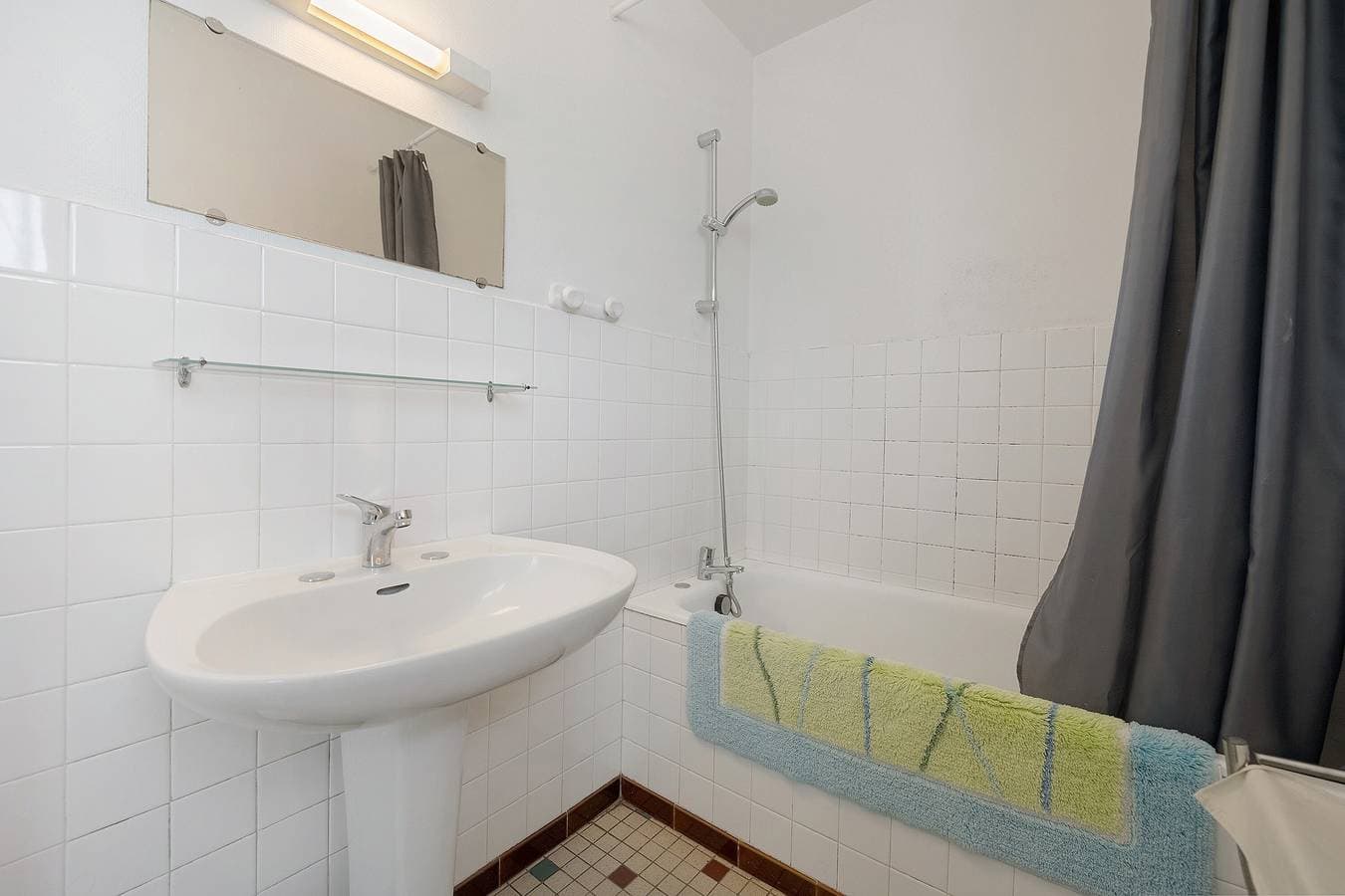 Foto 10 von 19: Ferienhaus „Gite Ferme De La Ruette 73“ mit Terrasse, privatem Garten und WLAN