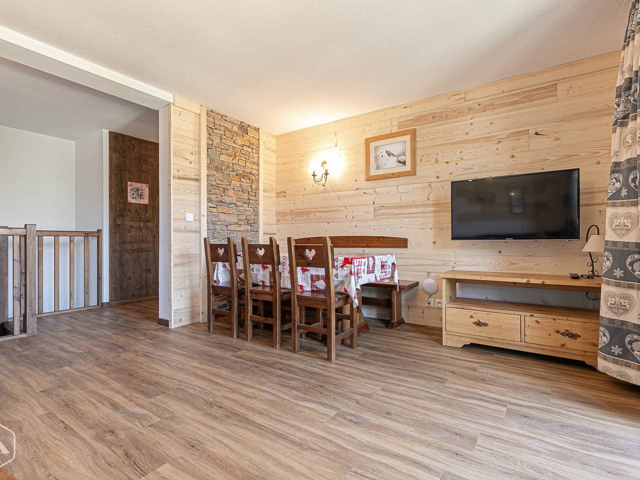 Modernes Duplex für 6 mit schönem Bergblick und WIFI 1