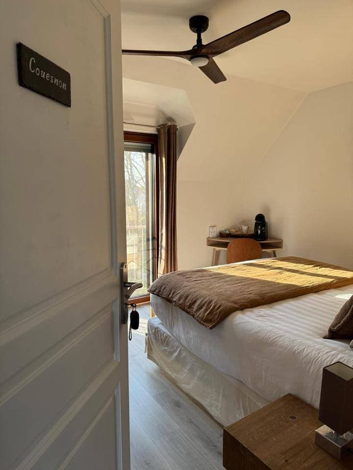 Foto 8 von 16: Double Room with Private Bathroom