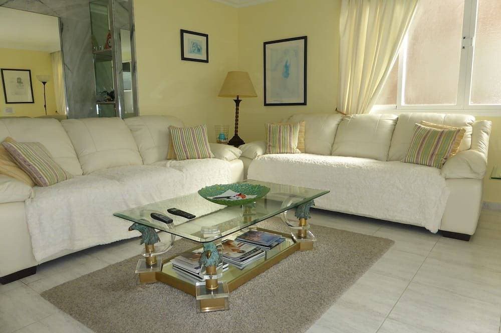 Foto 7 von 26: Geräumige Luxus-Apartment mit 2 Schlafzimmern Frontline