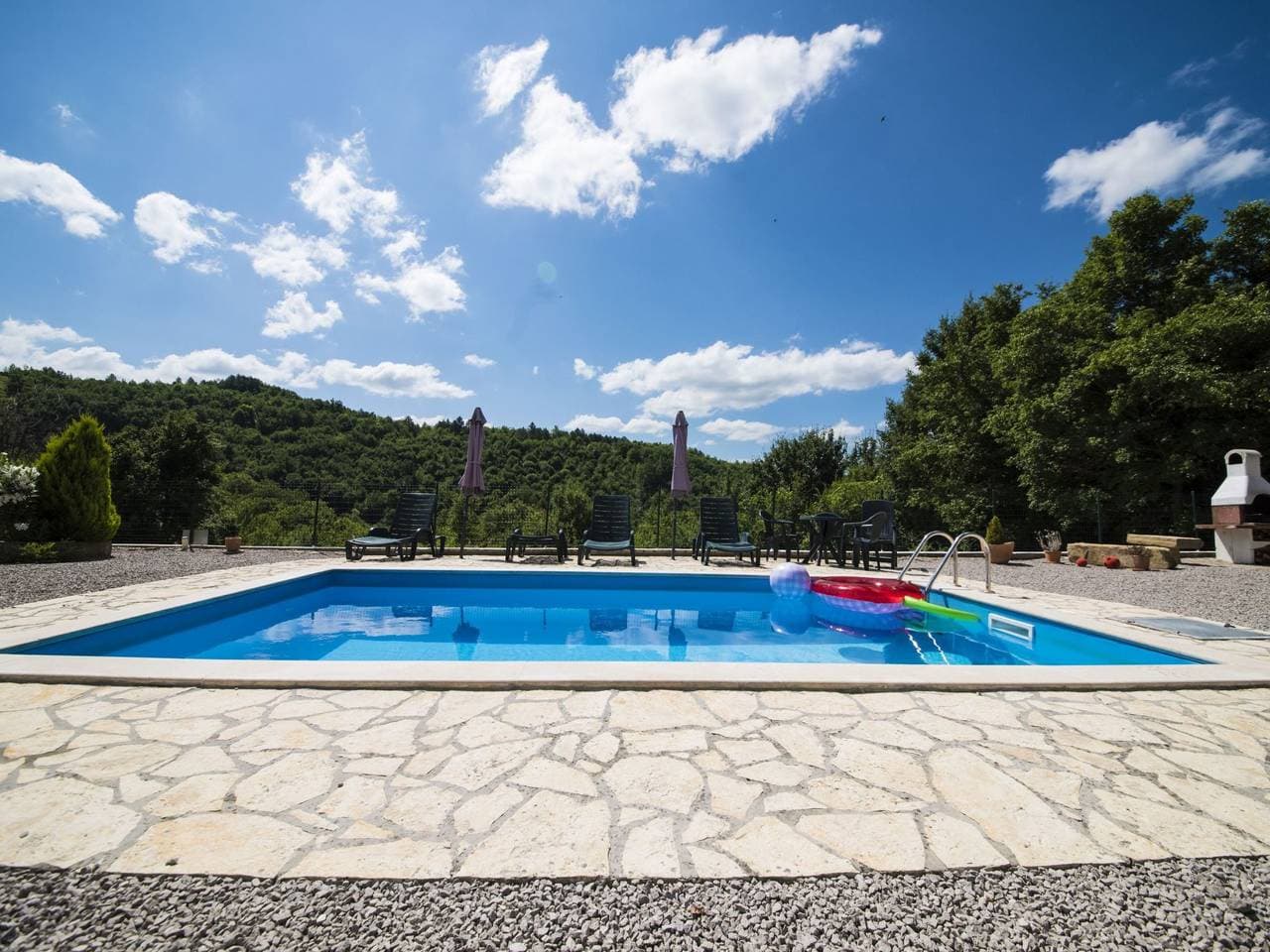 Foto 4 von 39: Mit eigenem Pool