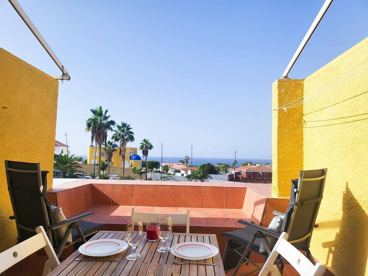 Foto 2 von 25: Teneriffa: Gemütliche Unterkunft mit Pool und Parkplatz in Playa La Arena
