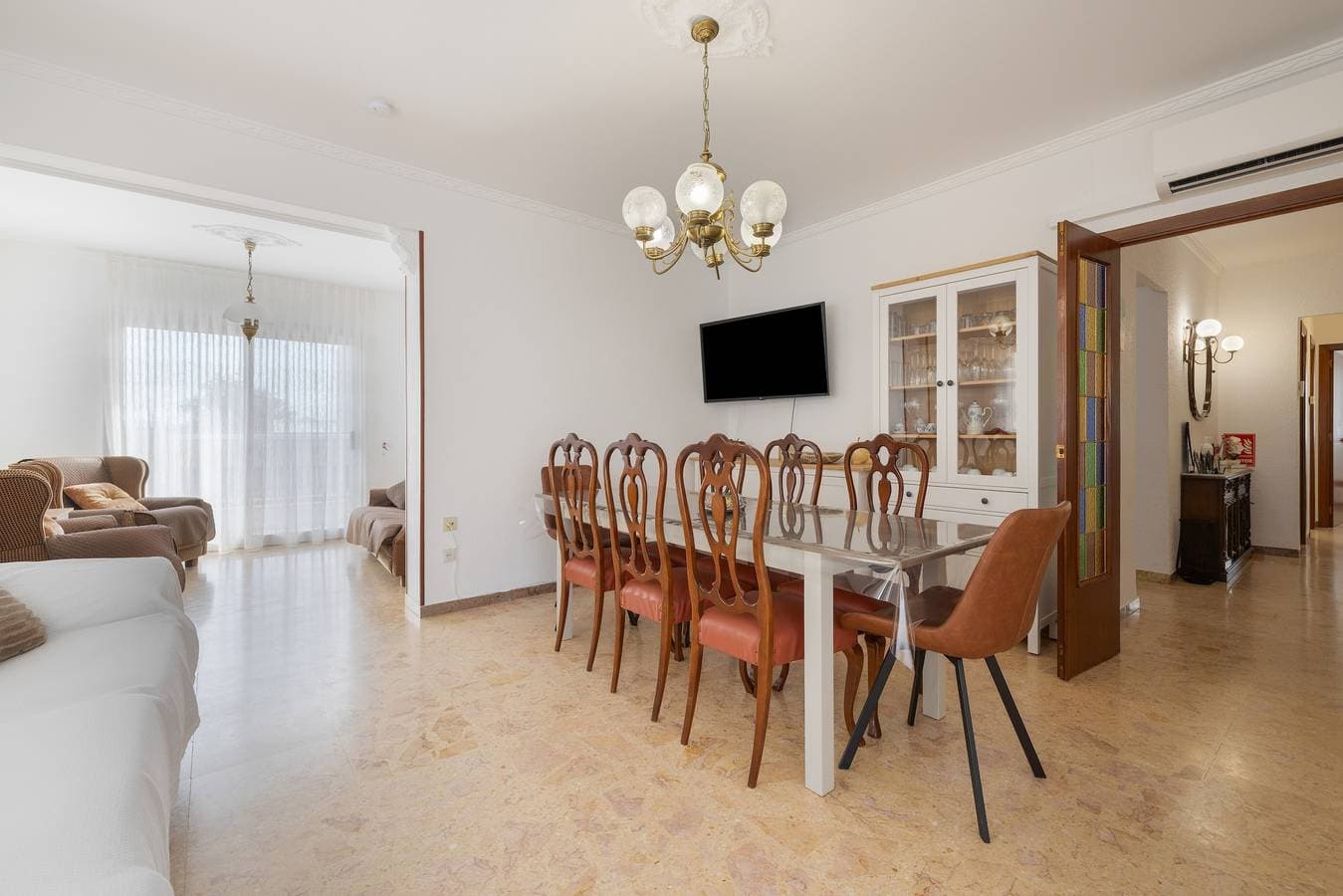 Foto 4 von 32: Ferienhaus 'Mm Delta Holidays' mit Bergblick, WLAN und Klimaanlage
