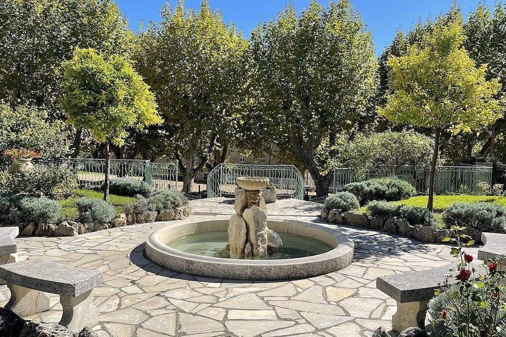 Foto 10 von 28: Flat duplex in Villa  4/6 pers. Near Grasse, Swimming pool, Garden