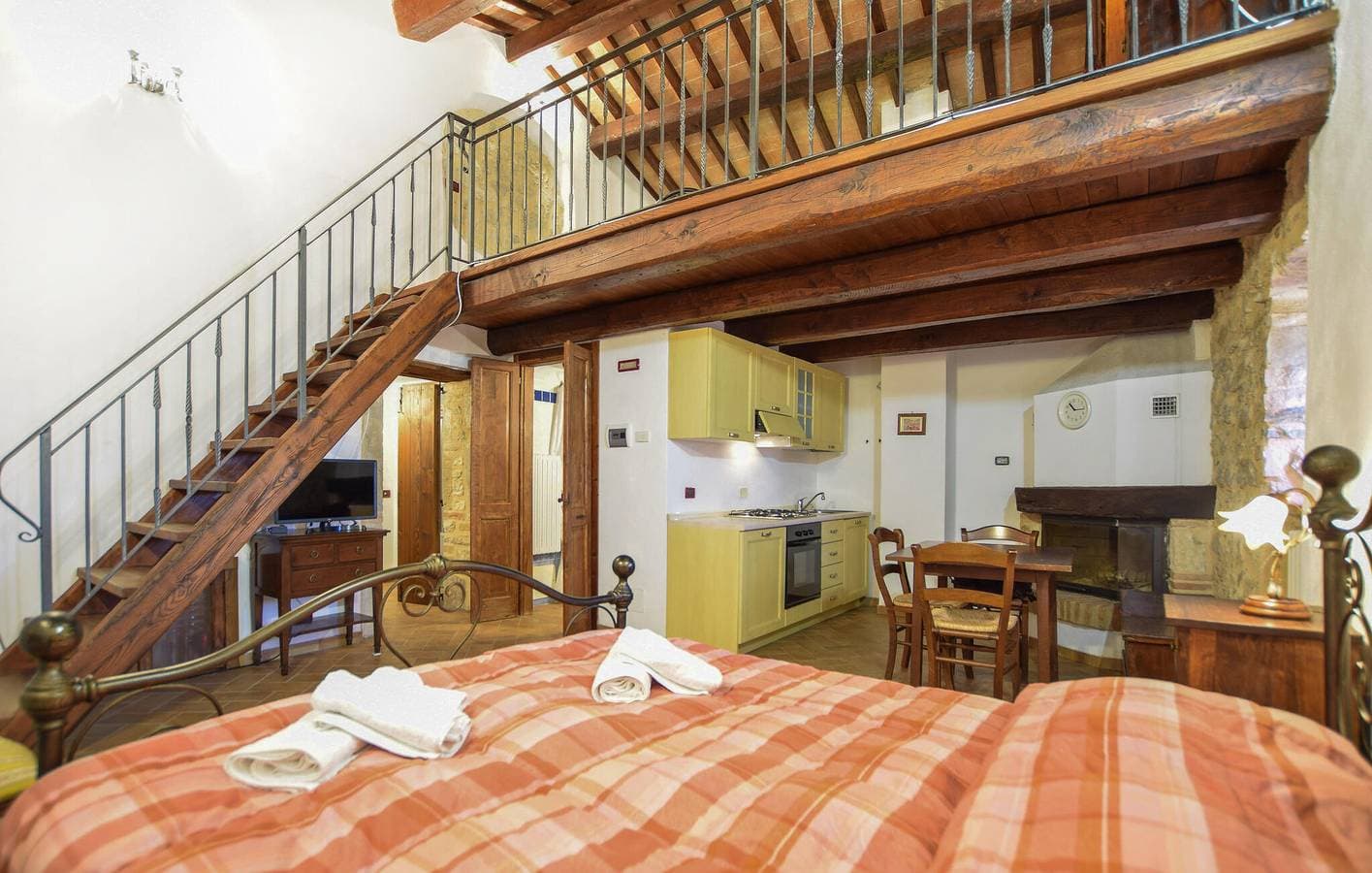 Foto 4 von 17: Gemütliche Ferienwohnung mit Pool, Garten und kostenlosem WLAN