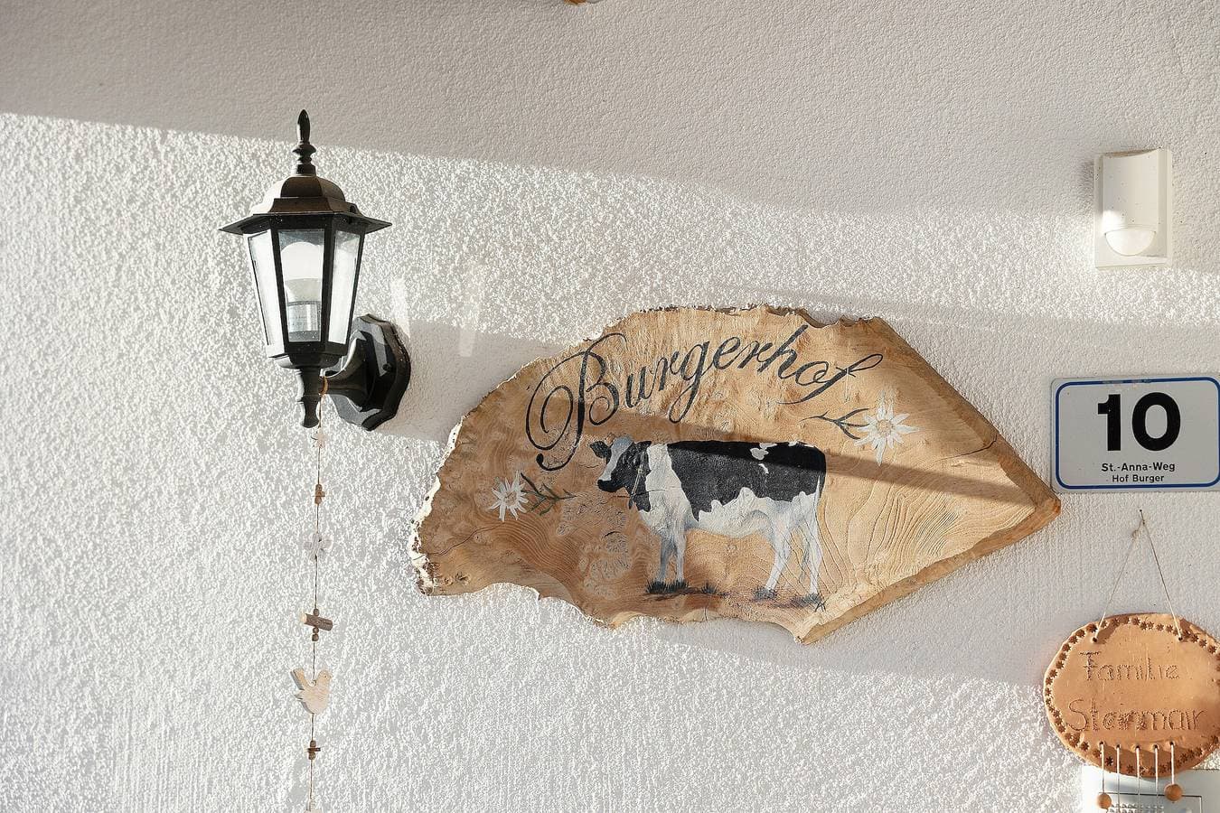 Foto 5 von 26: Apartment „Burgerhof Mooswald“ mit Bergblick, Gemeinschaftsterrasse und WLAN