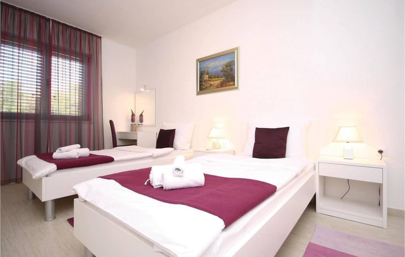 Foto 11 von 35: Gemütliche Ferienwohnung mit Meerblick, Terrasse, WLAN und Zugang zum Strand