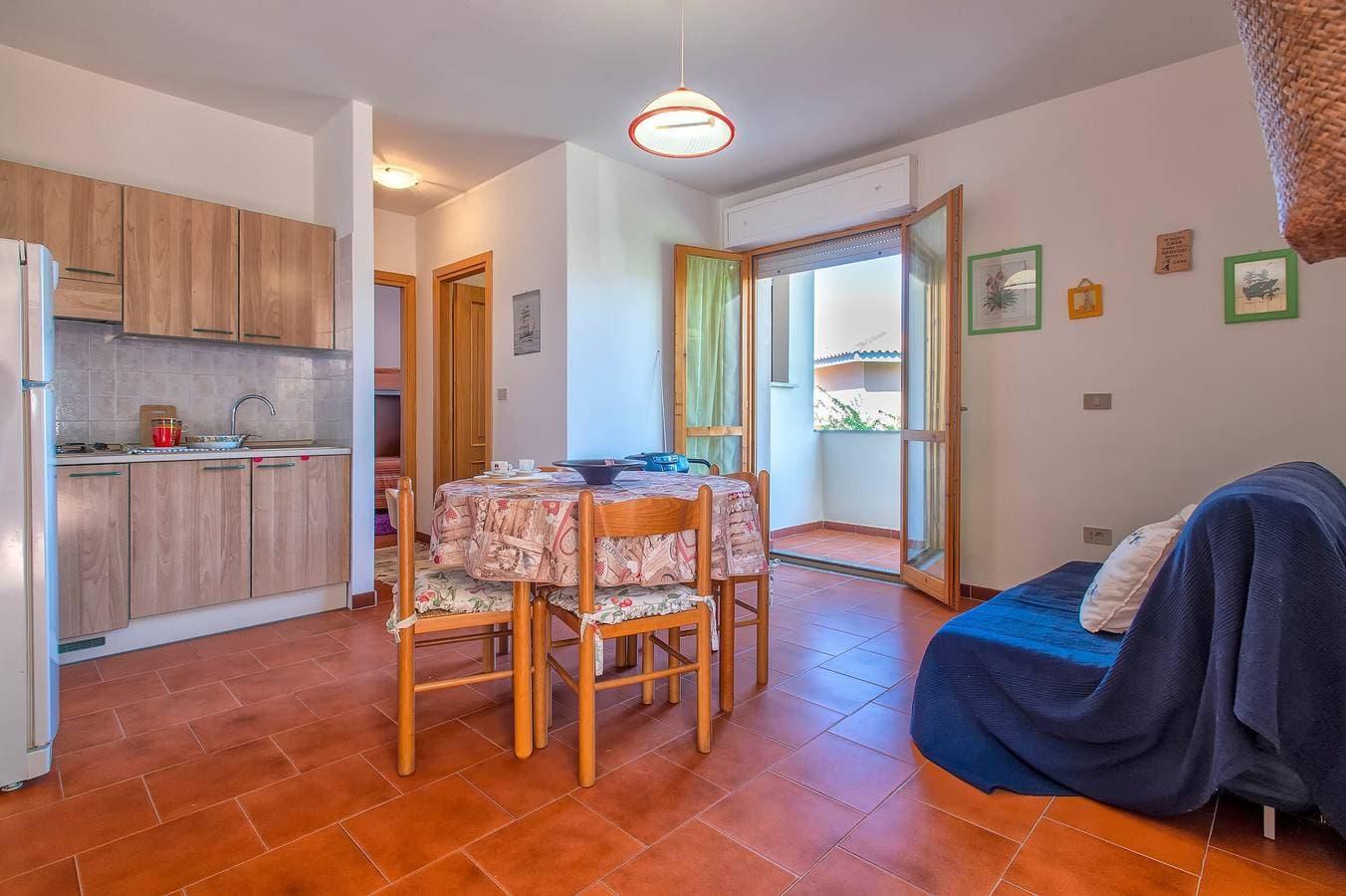 Foto 7 von 16: Apartment 'Casa Sara Lu Bagnu' mit privater Terrasse und Balkon