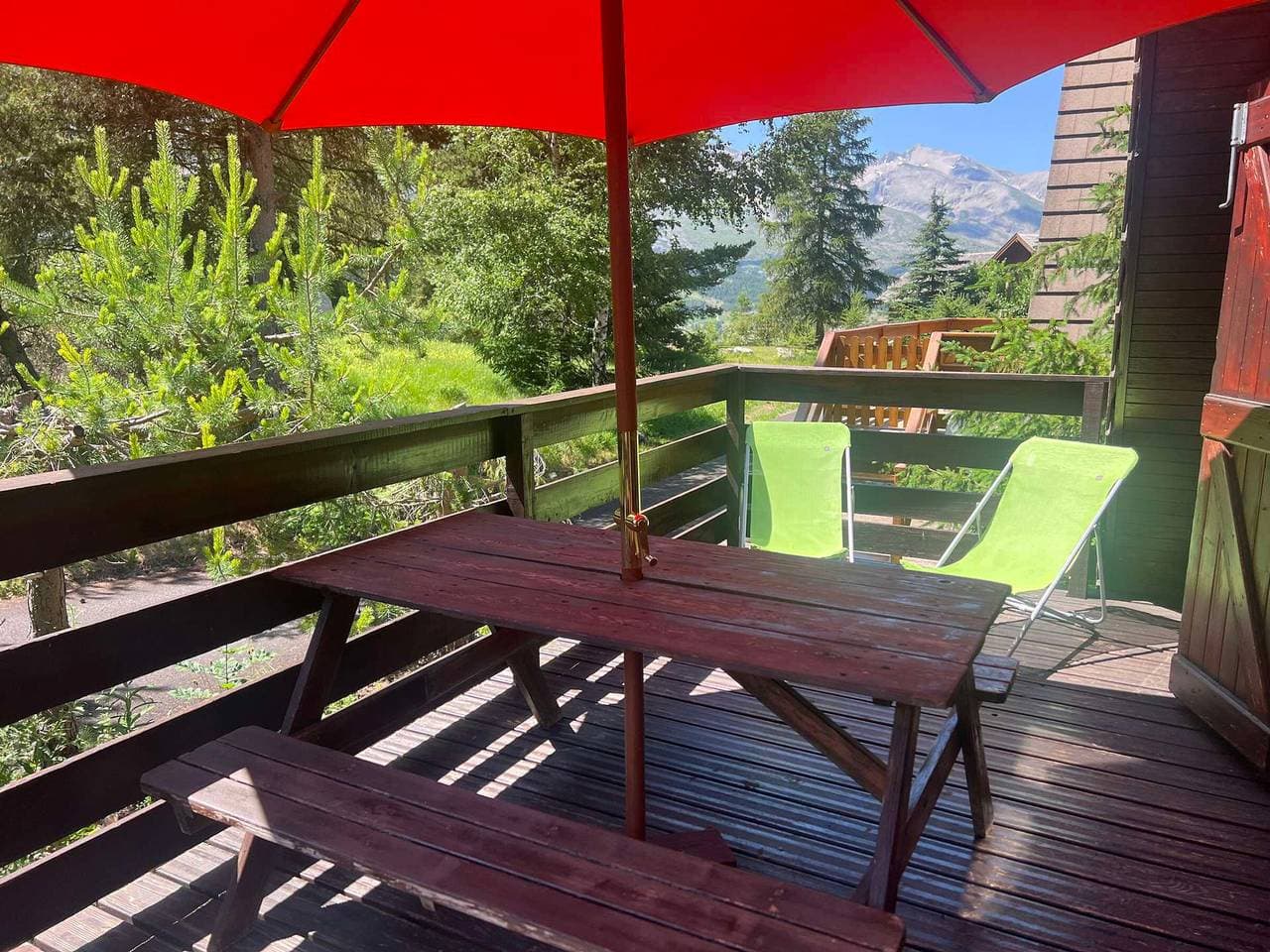 Foto 11 von 18: 3-Zimmer-Chalet mit Terrasse und Kostenlosem Parkplatz