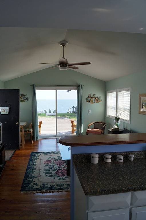 Foto 5 von 13: Lakefront 2 Br Cottage - zwischen Rochester und Niagara Falls