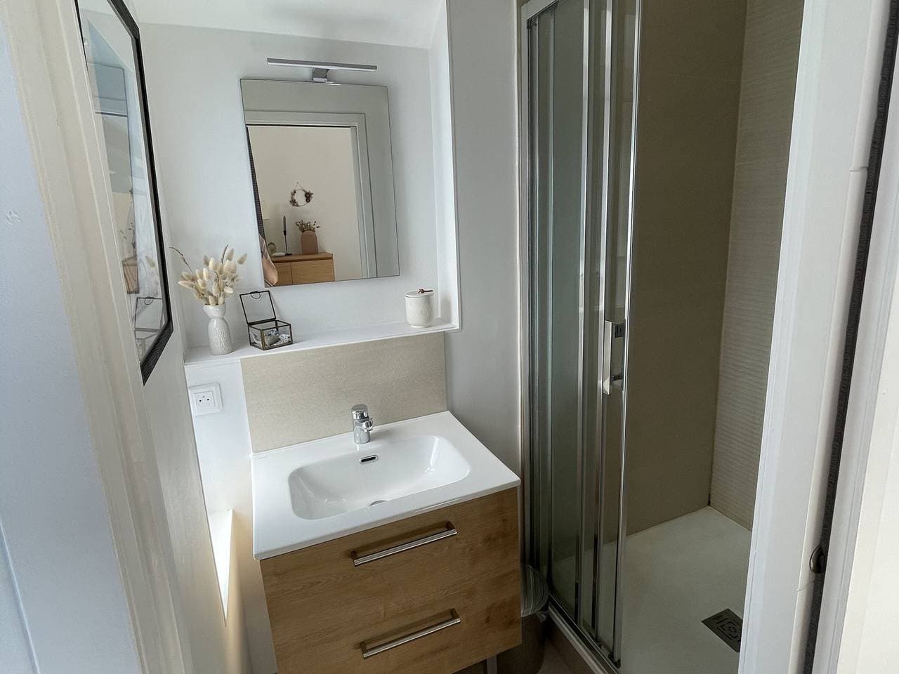 Foto 6 von 15: Charmante 2-Zimmer-Wohnung am Meer mit Parkplatz