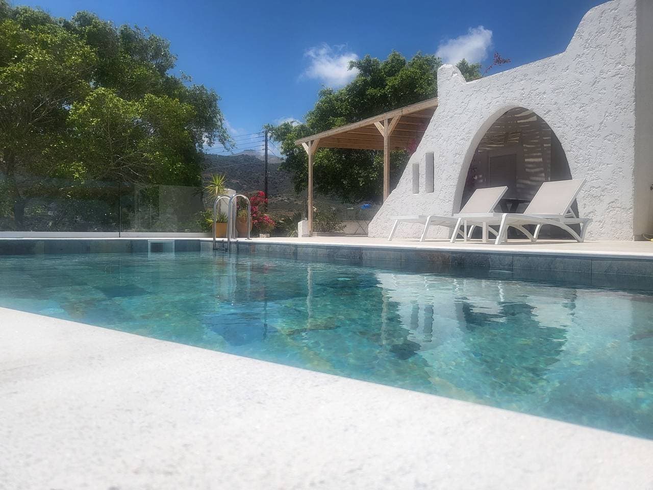 Foto 12 von 62: Villa Elena mit privatem beheiztem Schwimmbad
