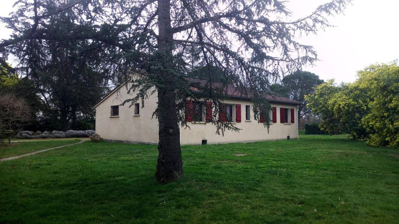 Foto 4 von 17: Three-Bedroom House