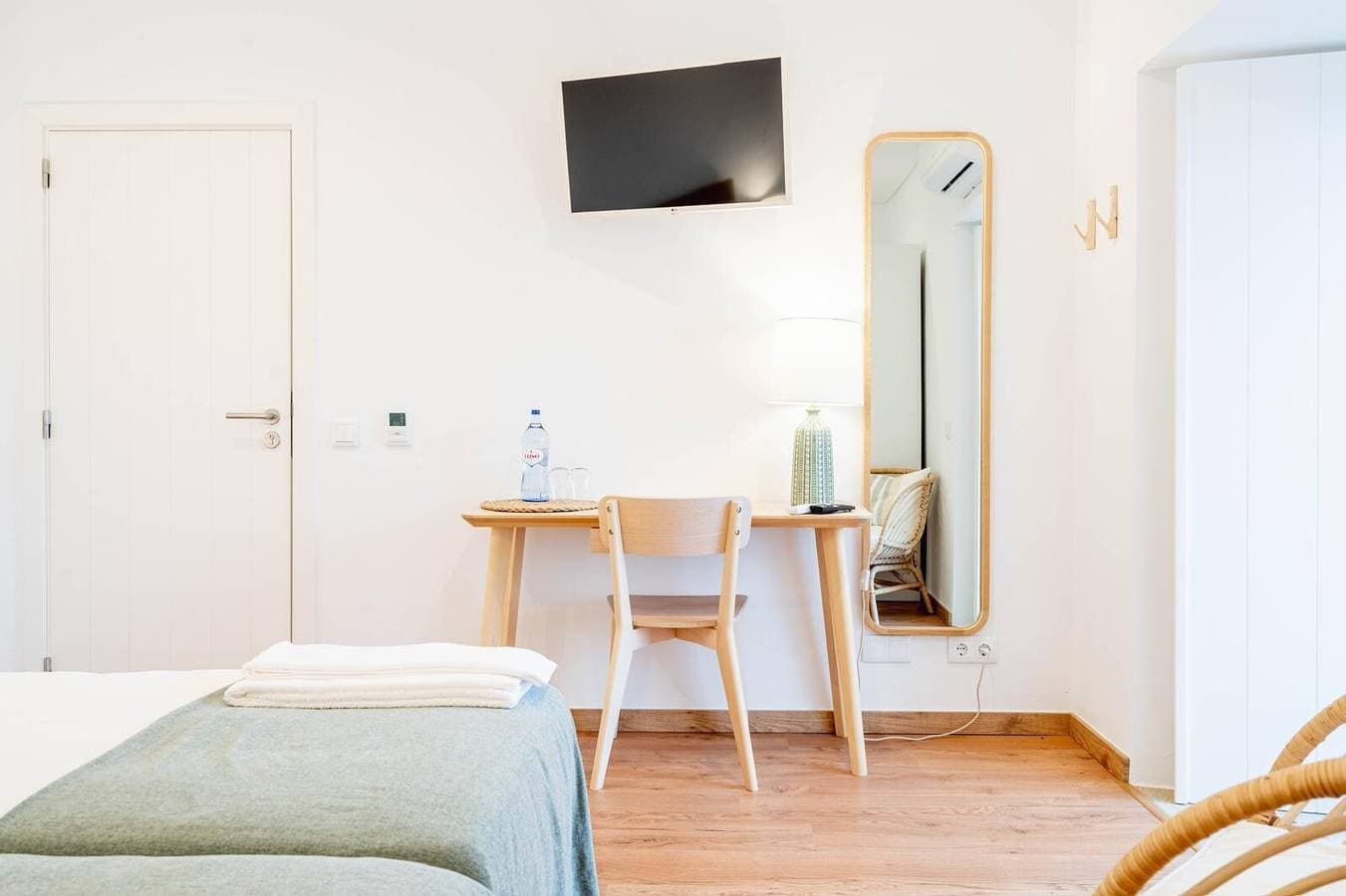 Foto 6 von 15: Zimmer 'Familiar' mit Gemeinschaftspool, WLAN und Klimaanlage