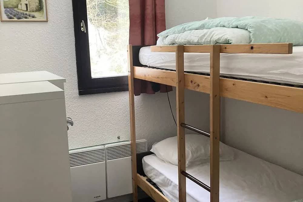 Foto 2 von 10: 2-Room Cabin Sleeps 6