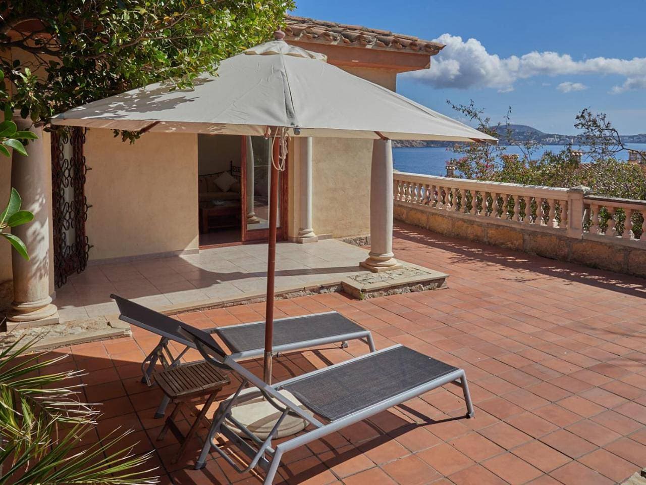 Foto 6 von 9: Queen Suite with Sea View (2 Adults + 2 Children)