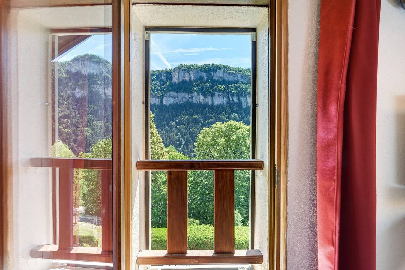 Foto 11 von 33: Gästezimmer „La Rossinière“ mit Bergblick, privater Terrasse und WLAN