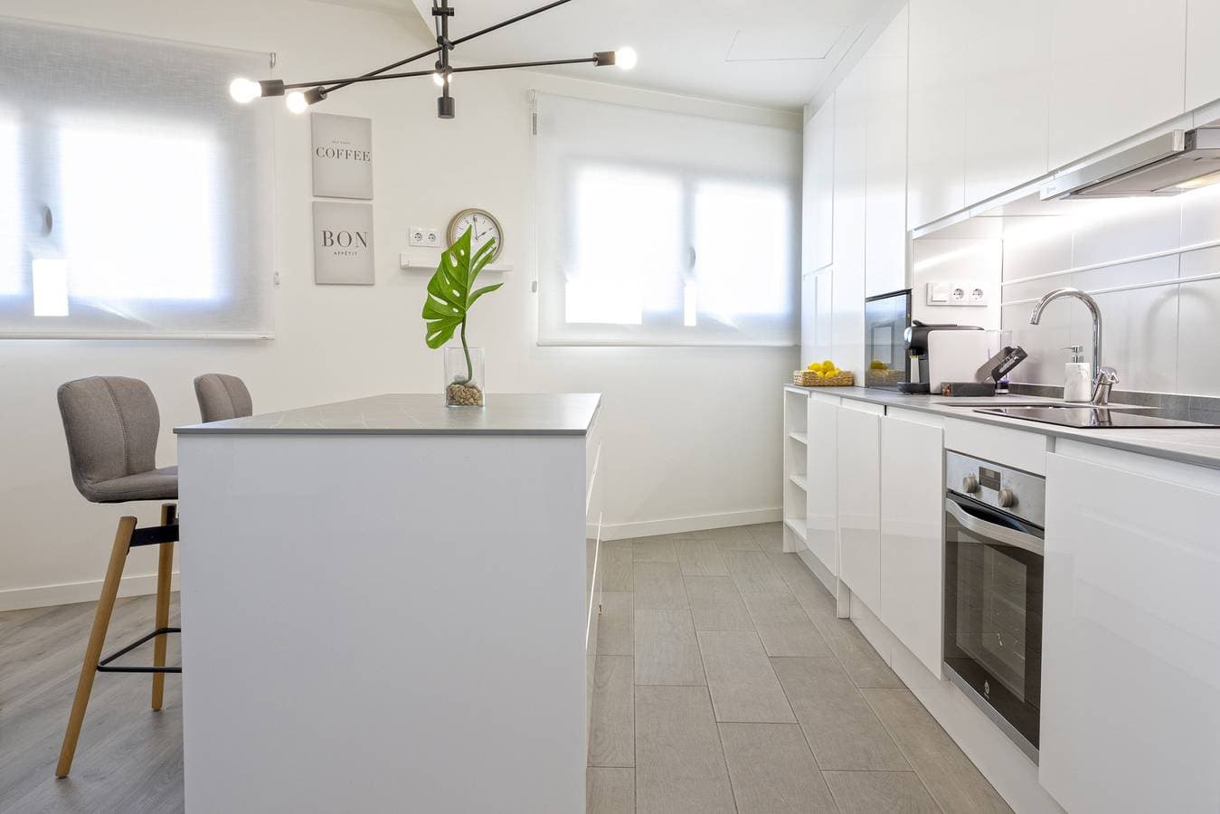 Foto 4 von 23: Ferienwohnung für 6 Personen mit Balkon