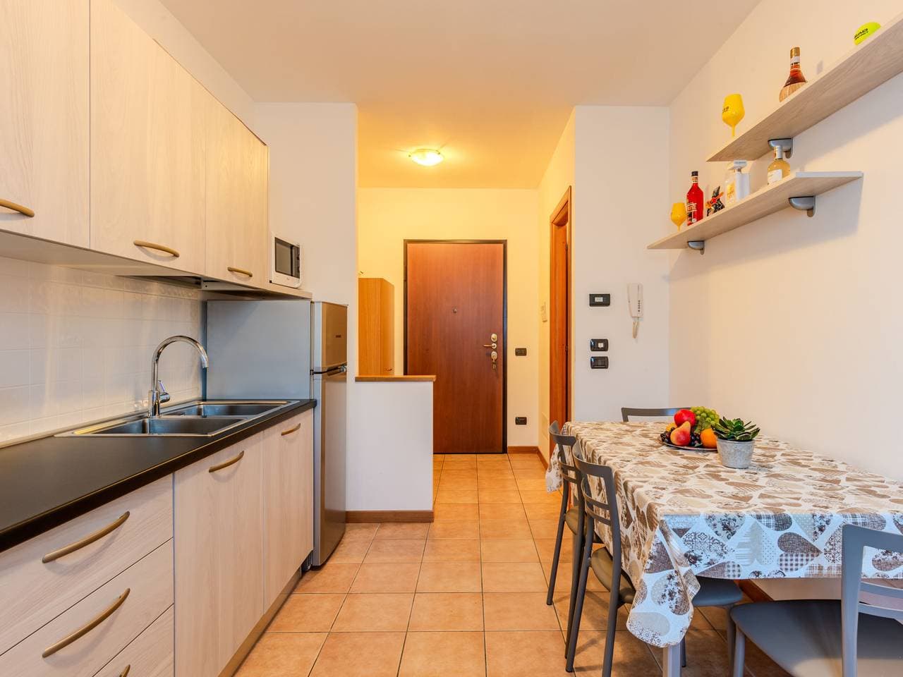 Modernes Mehrfamilienhaus Teto 1