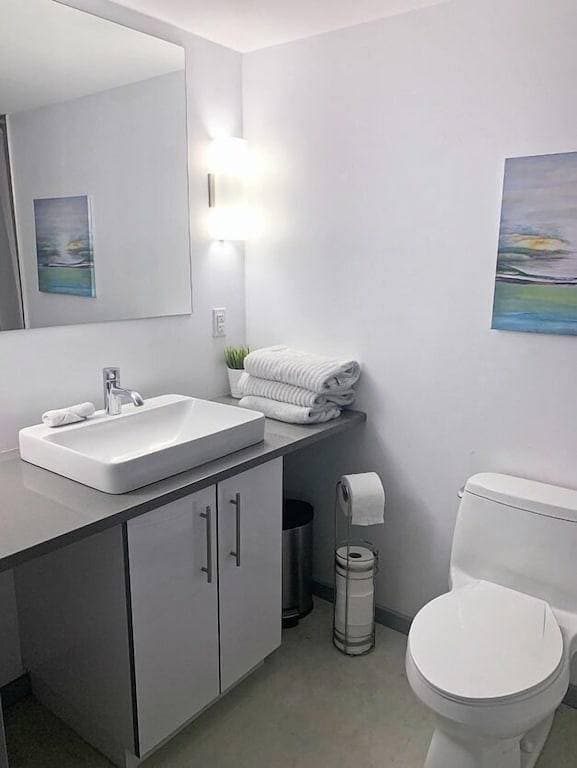 Foto 2 von 15: Neue moderne 2 Bdr 2 1/2 Br 1500sq / ft Luxus-Eigentumswohnung in Osborne Village !!!