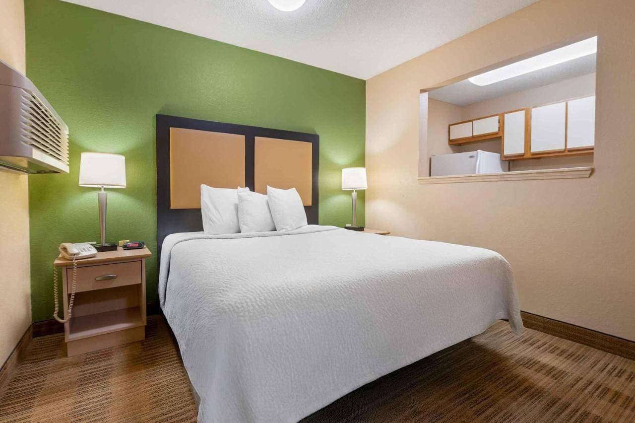 Foto 7 von 17: Deluxe Studio with 1 Queen Bed - Non-Smoking