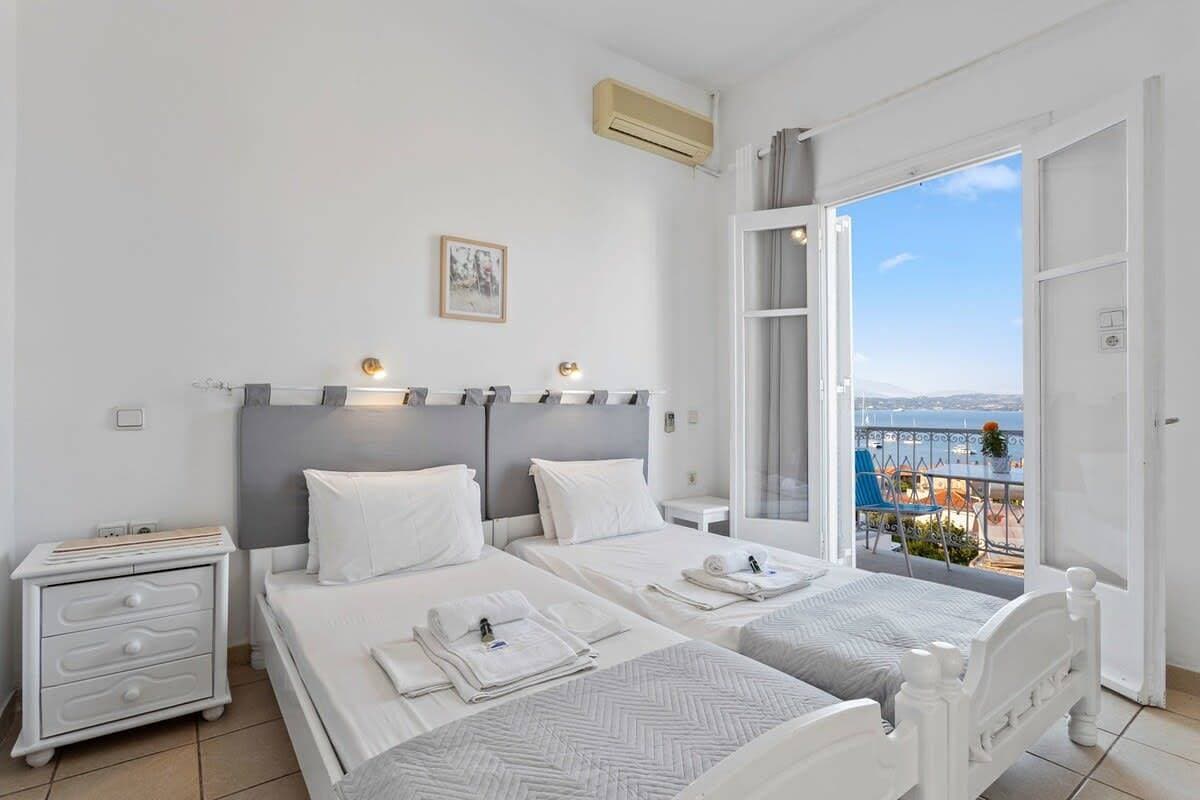 Foto 5 von 13: Thalassa, Return To Timeless Spetses