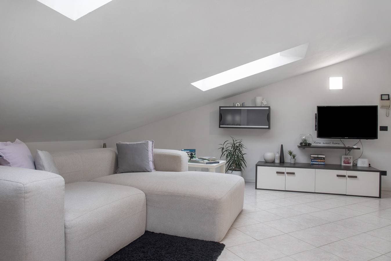 Foto 3 von 25: Ferienwohnung 'Massimo - Verbania Intra' mit WLAN und Klimaanlage