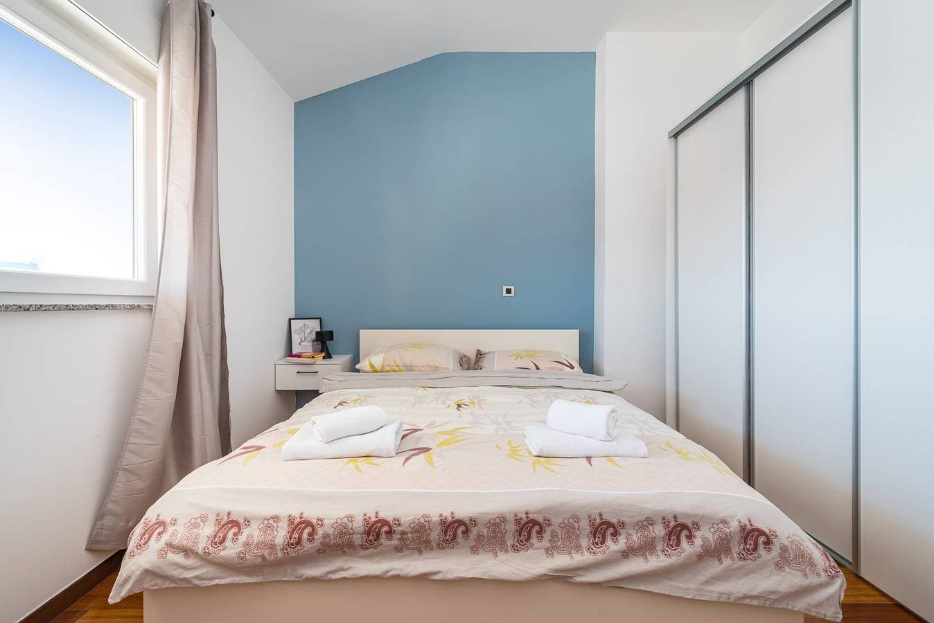 Foto 12 von 17: 2-Zimmer-Ferienwohnung mit Balkon und Meerblick Biograd na Moru, Biograd -a