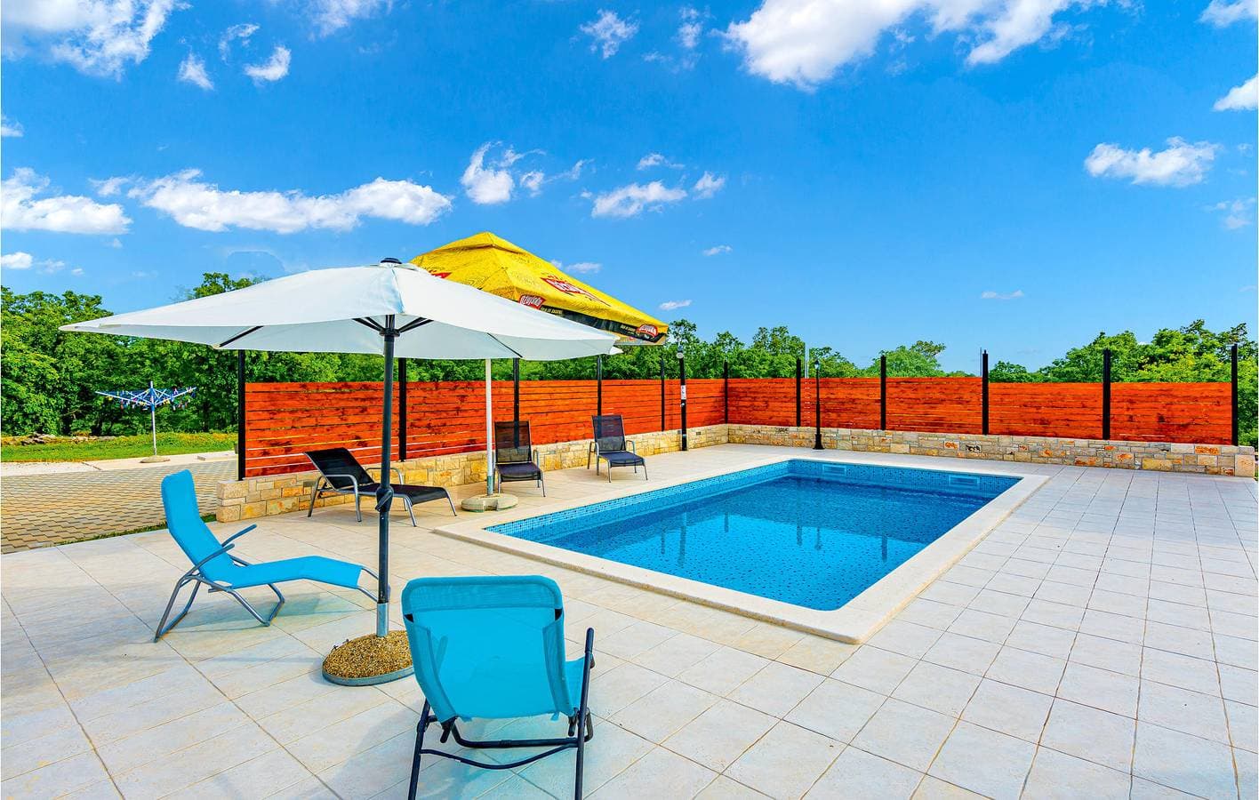 Foto 4 von 29: Geräumige 2-Zimmer-Wohnung mit WLAN, Pool und Terrasse