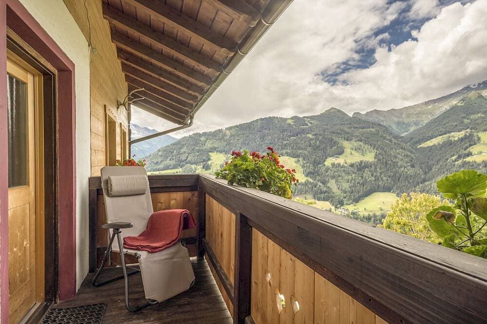 Foto 10 von 11: Ferienwohnungen mit Panoramablick auf die Berge