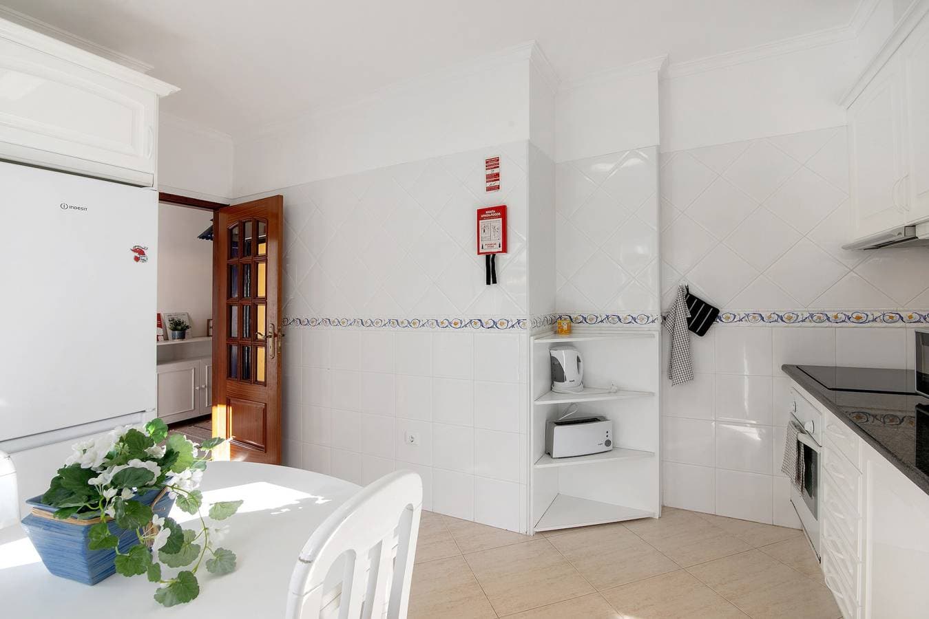 Foto 10 von 28: Villa 'Glamorous T3 Praia Verde' mit privater Terrasse, Wi-Fi und Klimaanlage