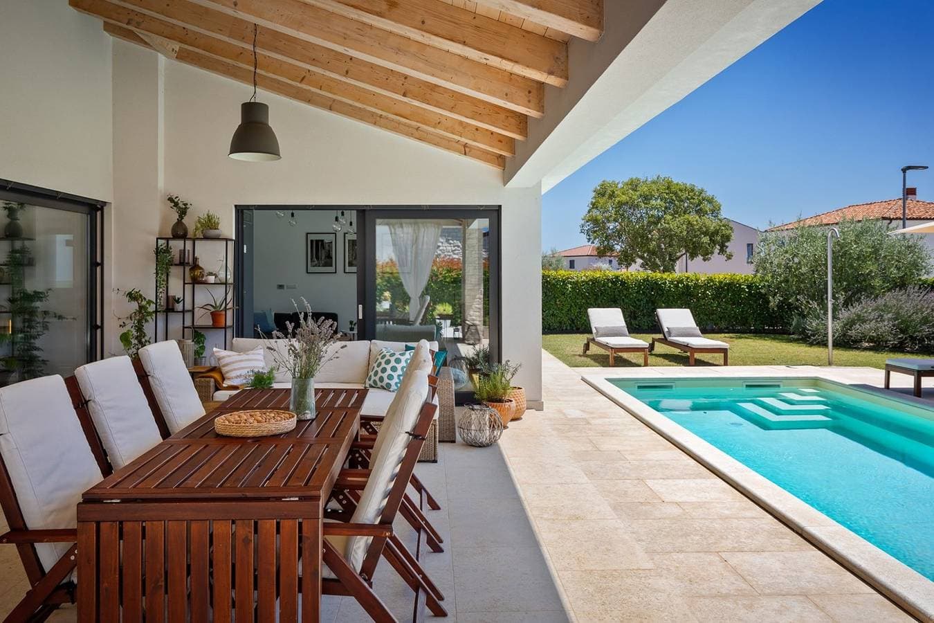 Foto 3 von 56: Villa Laurentii – schöne moderne Villa mit privatem Pool