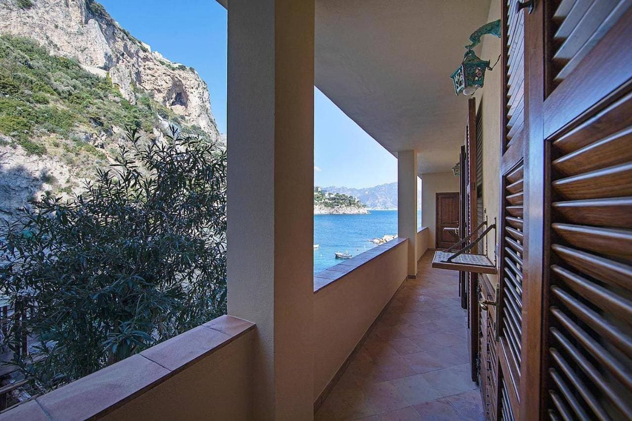Borgo di Conca, 300 stairs from the road 1