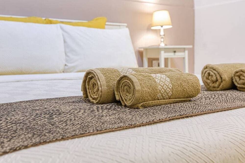 Foto 9 von 30: Spacious 4Br Sliema Apt w/ Terrace & Top Location