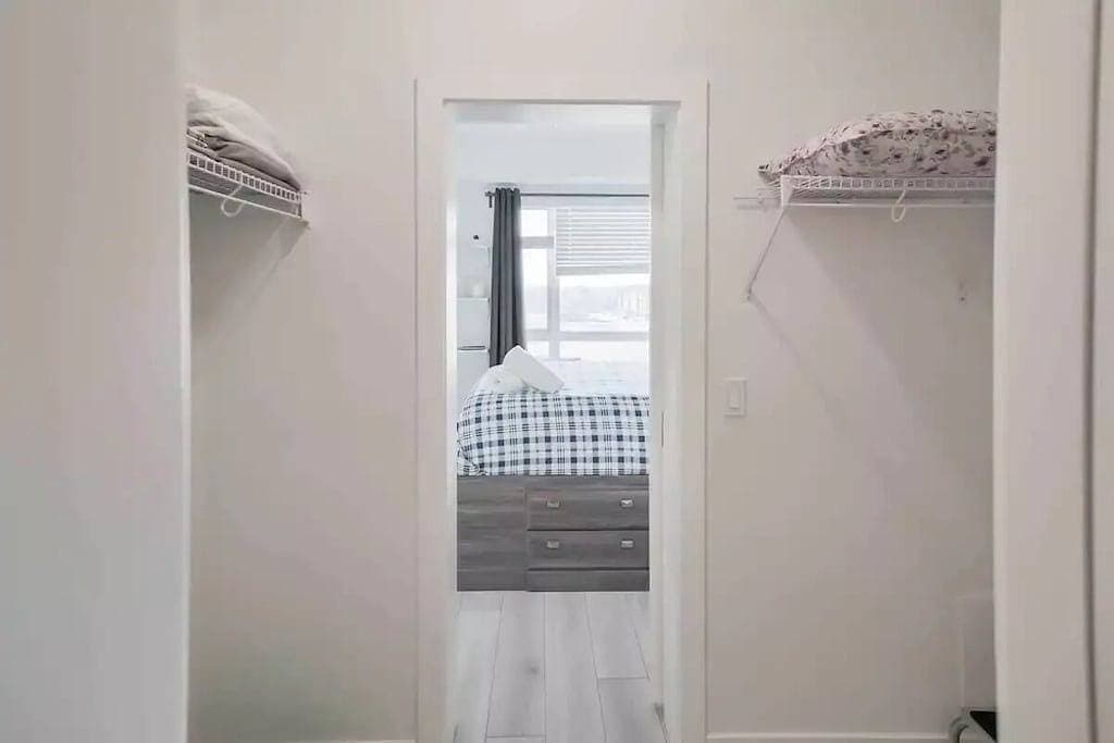 Foto 5 von 50: Luxuswohnung im obersten Stockwerk💎Kostenlose Parkplätze💎Ps4💎10 Minuten zum Flughafen