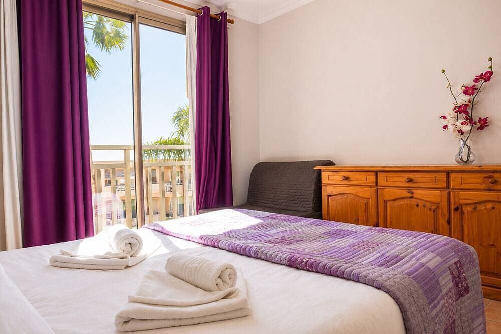 Foto 4 von 26: Médano Sunny Apartment · Pool, Parking & Beach