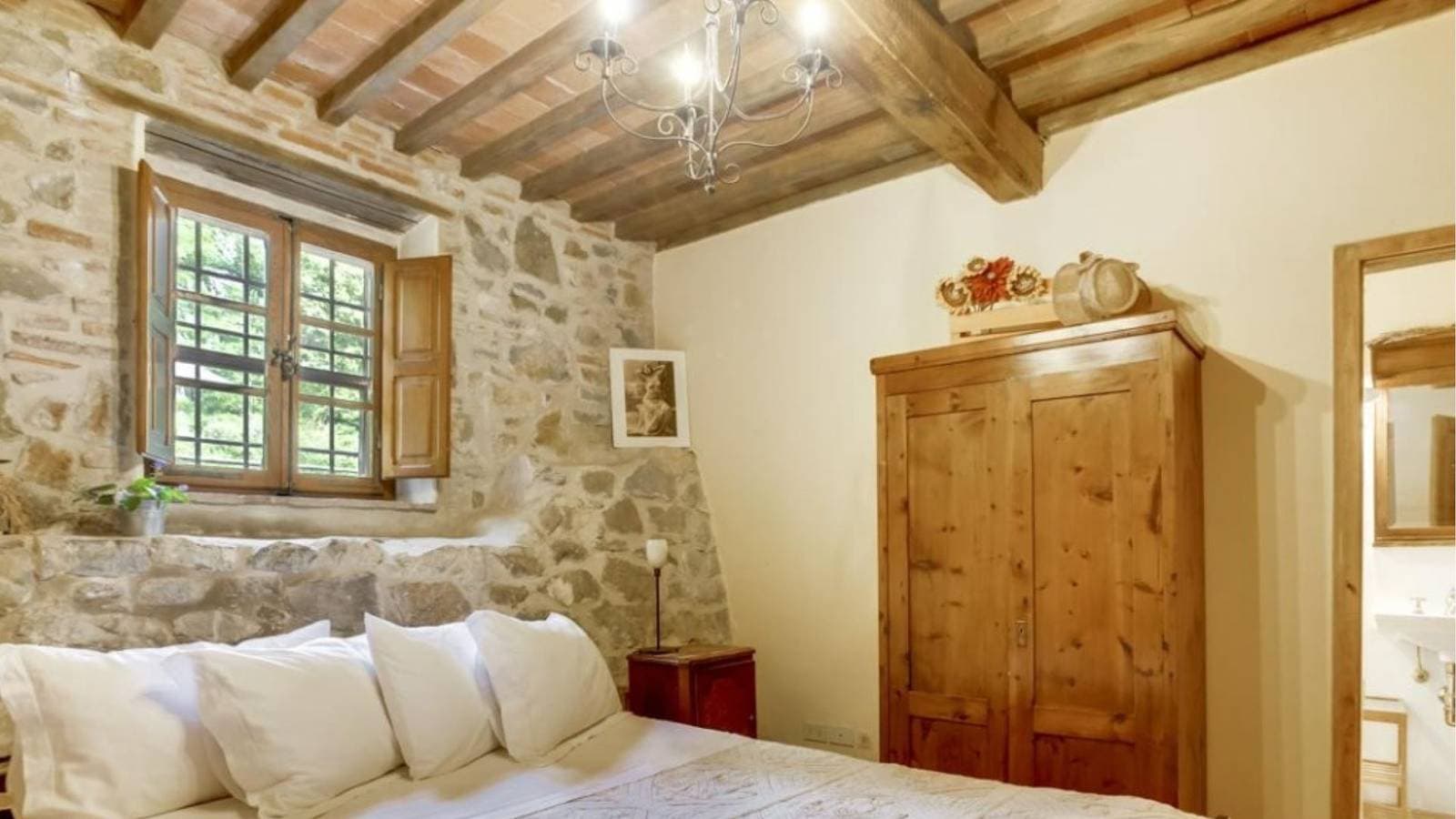 Foto 3 von 29: Villa für 8 Personen mit Pool