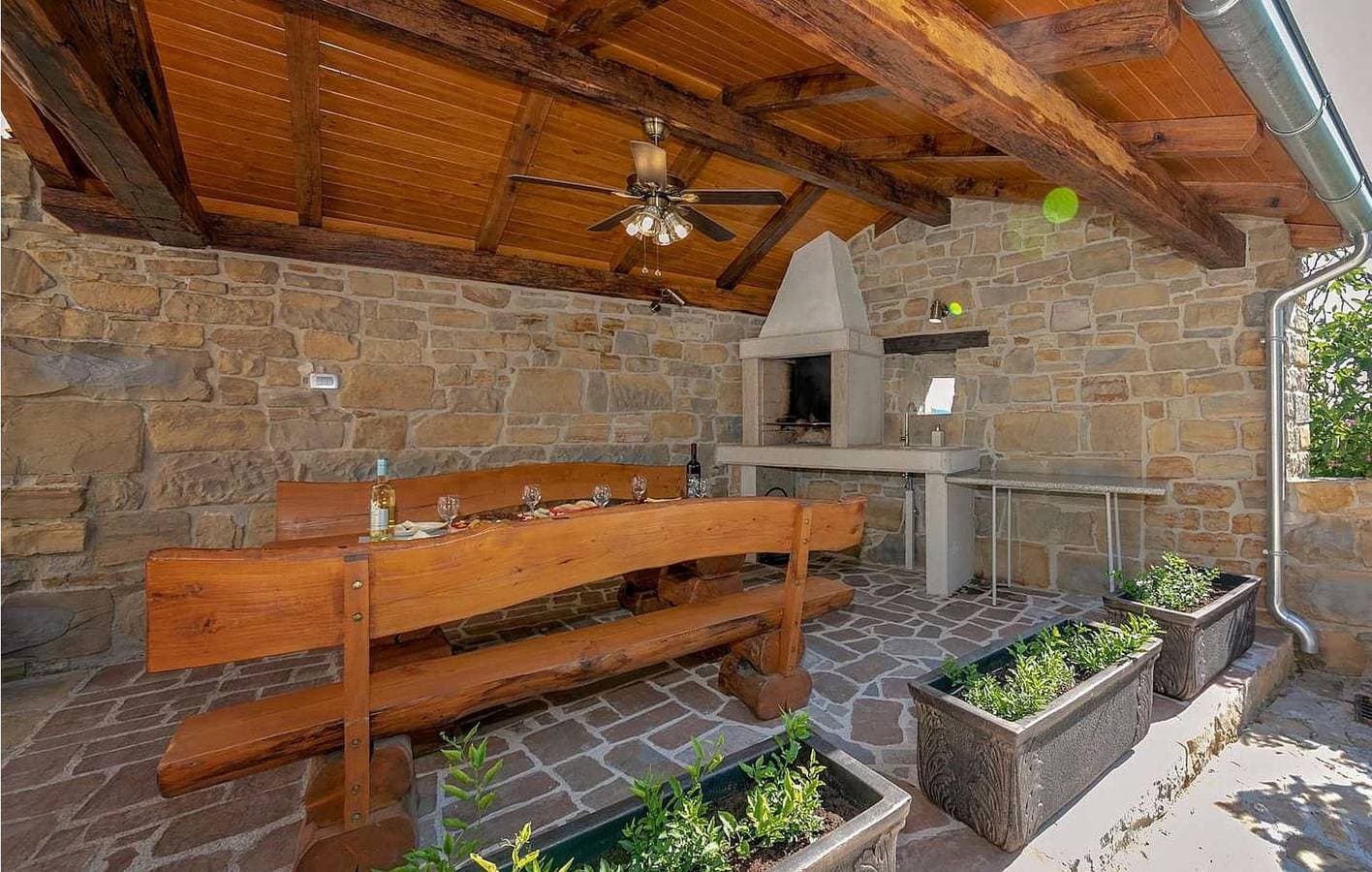 Foto 9 von 48: Gemütliche Ferienwohnung mit WLAN, Klimaanlage und eigener Terrasse
