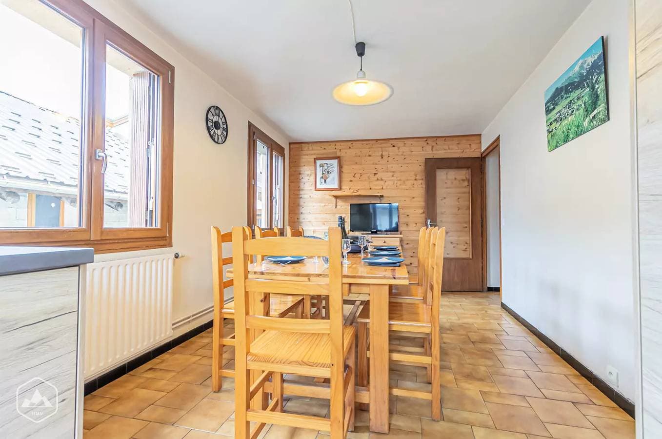 Foto 2 von 10: Sehr geräumige Wohnung im Herzen des Dorfes
