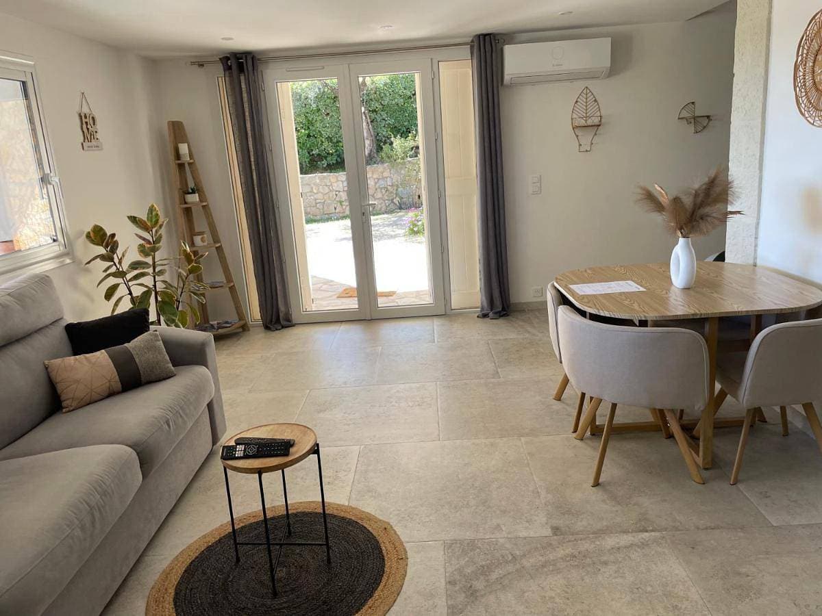 Rez de villa Peymeinade 1