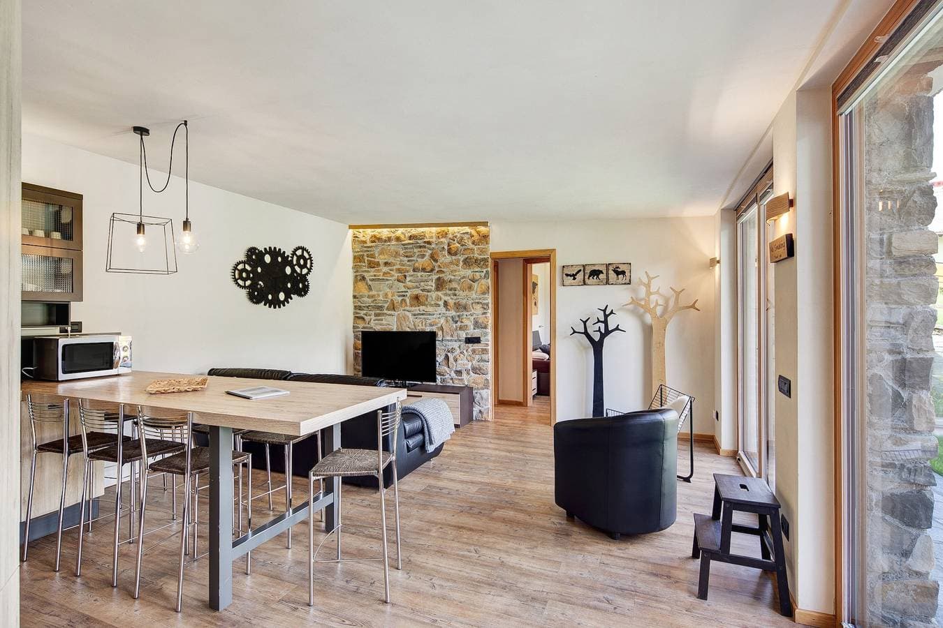 Foto 7 von 29: Ferienwohnung Chalet Monteneve Neve mit Bergblick, Gemeinschaftsgarten und WLAN